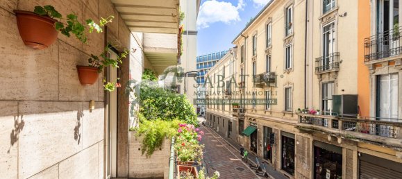 2 bedrooms Apartment in Milan, Italy No. 291805 5