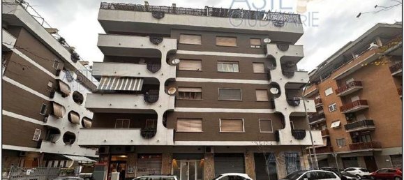 4 bedrooms Apartment in Rome, Italy No. 335495 4