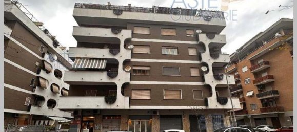 4 bedrooms Apartment in Rome, Italy No. 335495 24