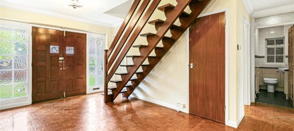 5 Schlafzimmer Haus in Borehamwood, United Kingdom, Nr. 6692 2