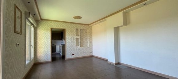 Квартира с 3 спальнями в Ольне-су-Буа, Франция № 354682 3