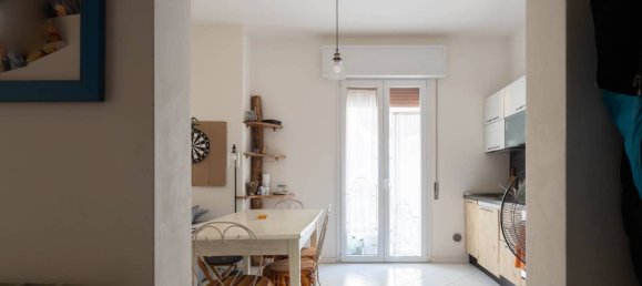 1 bedroom Apartment in Bologna, Italy No. 258498 4