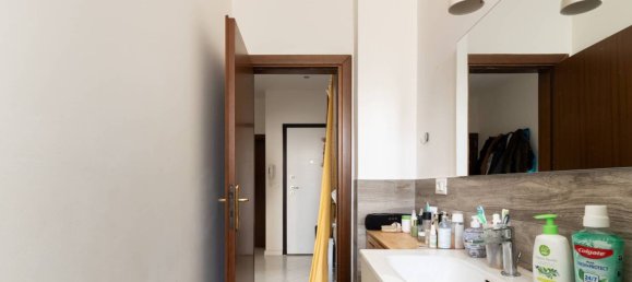 1 bedroom Apartment in Bologna, Italy No. 258498 14