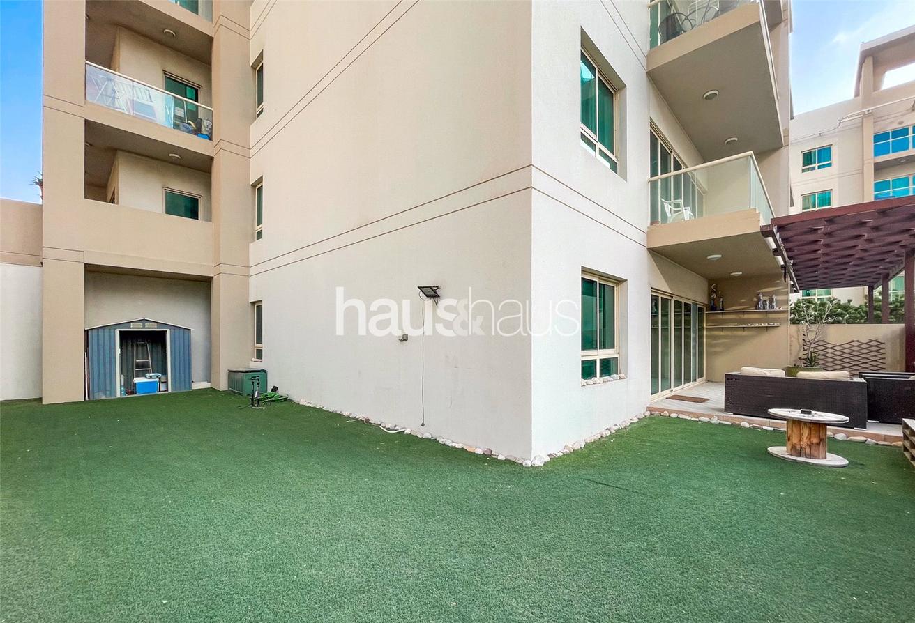 Квартира с 2 спальнями в Greens, ОАЭ № 99519