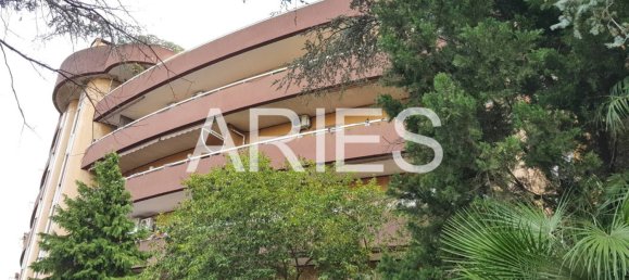 5 bedrooms Penthouse in Rome, Italy No. 297472 3