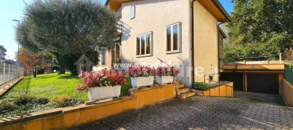 5 bedrooms Villa in Borgo Virgilio, Italy No. 353796 2