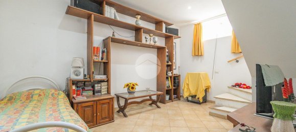 2 rooms Villa in Rome, Italy No. 18399 10