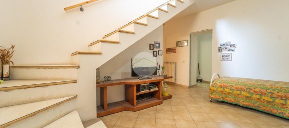 2 rooms Villa in Rome, Italy No. 18399 8