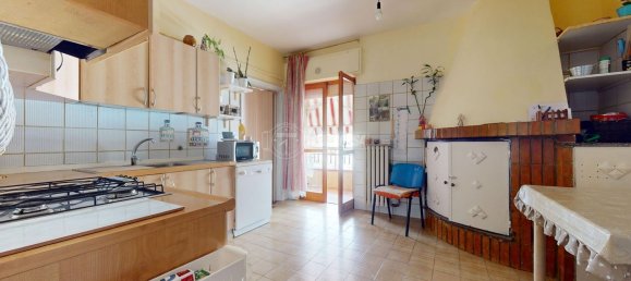 4-salle Appartement à Acquaviva delle Fonti, Italy No. 68214 3