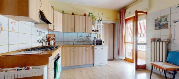 4-salle Appartement à Acquaviva delle Fonti, Italy No. 68214 4