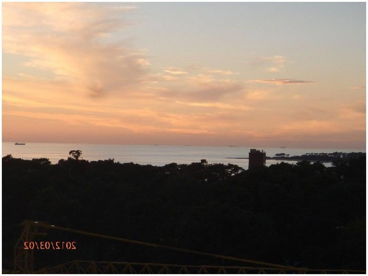 2 bedrooms Apartment in Maldonado, Uruguay No. 994