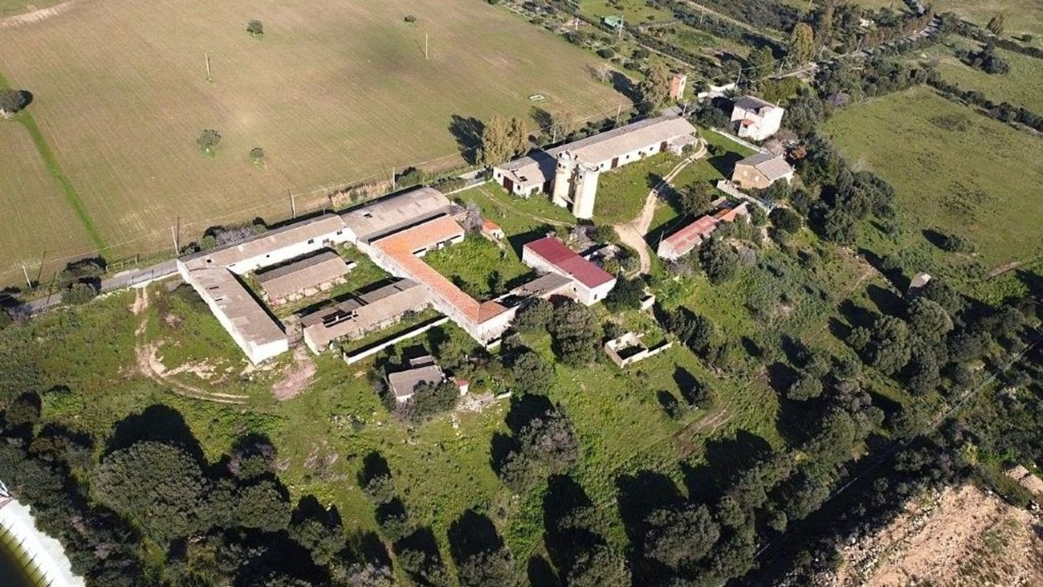 40 bedrooms House in Pula, Italy No. 339561