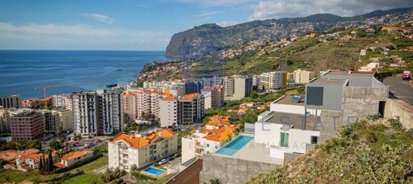 4 bedrooms House in Funchal, Portugal No. 125024 9
