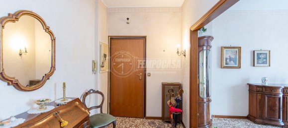 3 rooms Apartment in Brescia, Italy No. 224860 6