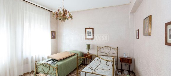3 rooms Apartment in Brescia, Italy No. 224860 10