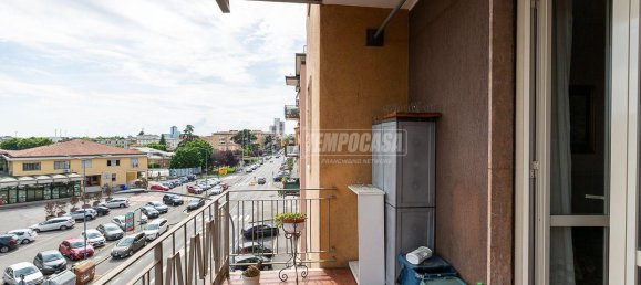 3 rooms Apartment in Brescia, Italy No. 224860 25