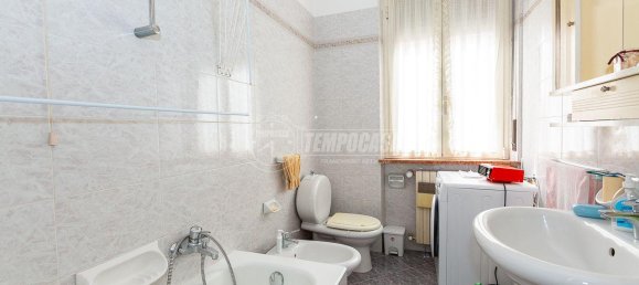 3 rooms Apartment in Brescia, Italy No. 224860 22