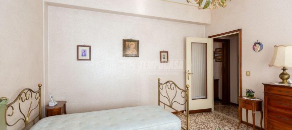 3 rooms Apartment in Brescia, Italy No. 224860 9
