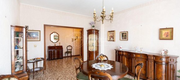 3 rooms Apartment in Brescia, Italy No. 224860 3