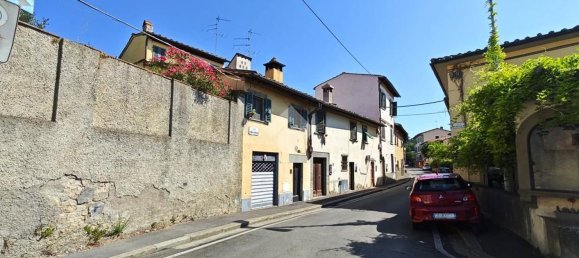 5 rooms Apartment in Florence, Italy No. 202673 7