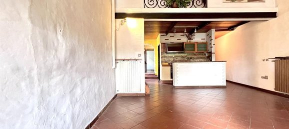 5 rooms Apartment in Florence, Italy No. 202673 9