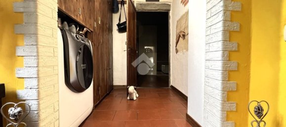 5 rooms Apartment in Florence, Italy No. 202673 4