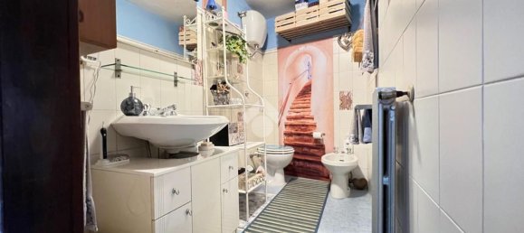 5 rooms Apartment in Florence, Italy No. 202673 5