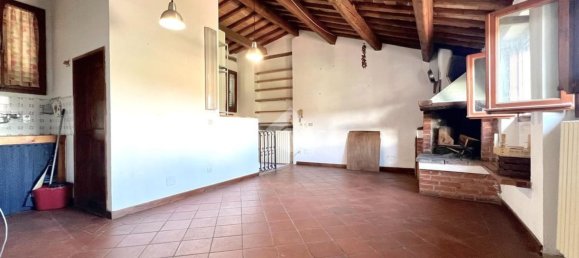 5 rooms Apartment in Florence, Italy No. 202673 27
