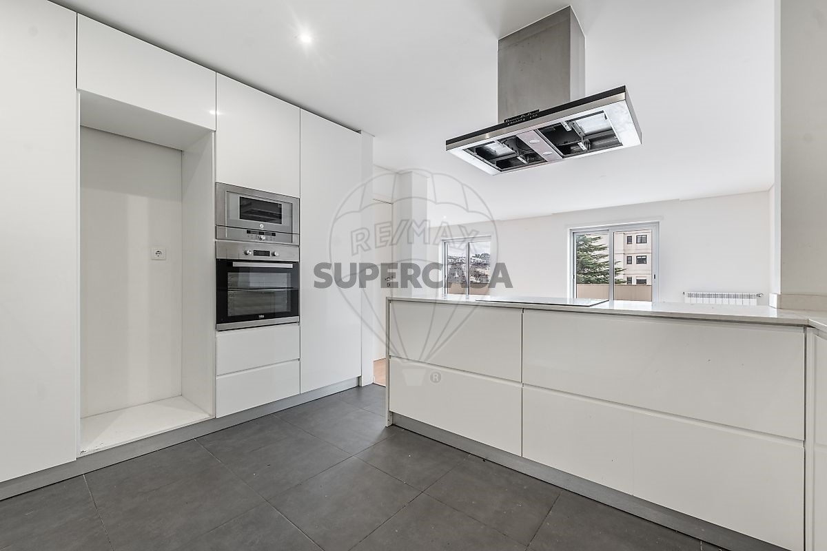 4 bedrooms Apartment in Braga, Portugal No. 163916