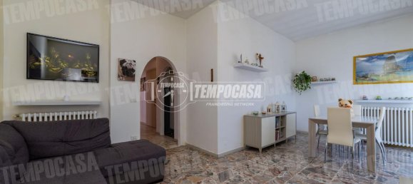 Квартира с 4 комнатами в Сериате, Италия № 152442 2