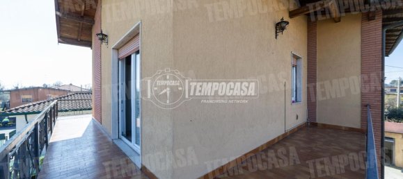 Квартира с 4 комнатами в Сериате, Италия № 152442 15