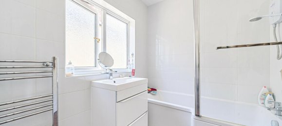 3 bedrooms House in Wembley, United Kingdom No. 12193 5