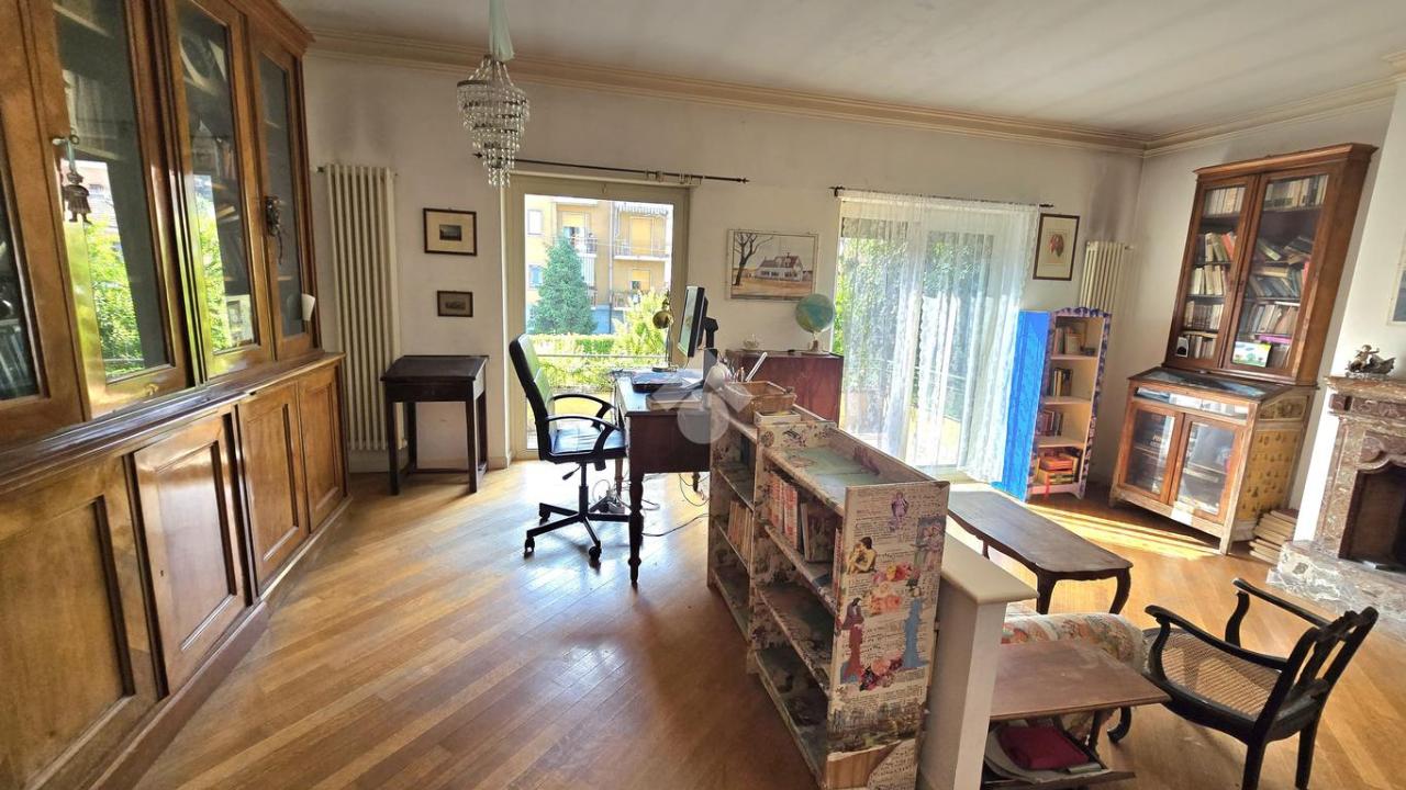 9-Zimmer Haus in San Mauro Torinese, Italy, Nr. 236521