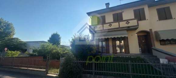 3 rooms House in Miradolo Terme, Italy No. 284943 2