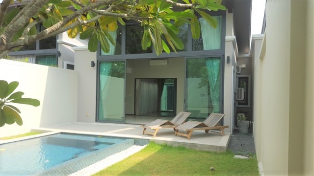 2 bedrooms Villa in Phuket, Thailand No. 12391
