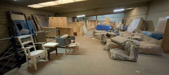 1050m² Warehouse in Marbella, Spain No. 84387 3