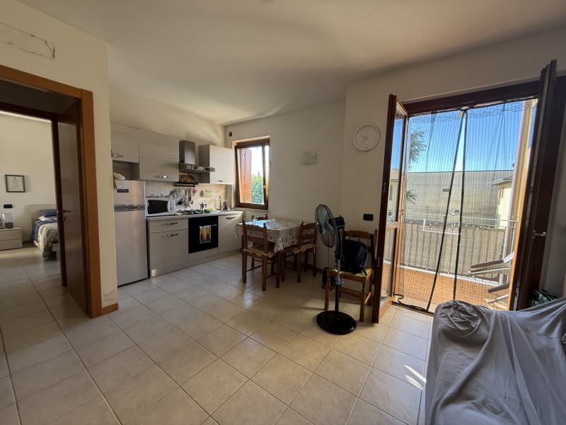 Studio in Castel d'Azzano, Italy, Nr. 377377