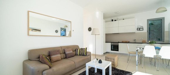 2 bedrooms Apartment in Kotor, Montenegro No. 35 10