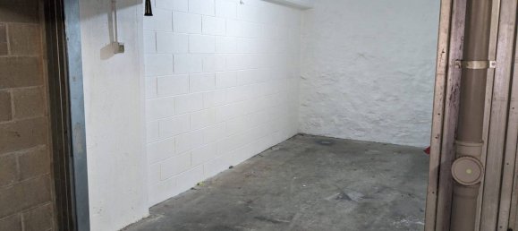 13m² Garage in Milan, Italy No. 249457 2