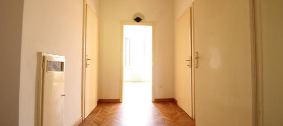 4 rooms Apartment in Mirandola, Italy No. 163862 3