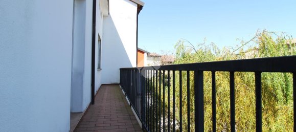4 rooms Apartment in Mirandola, Italy No. 163862 7