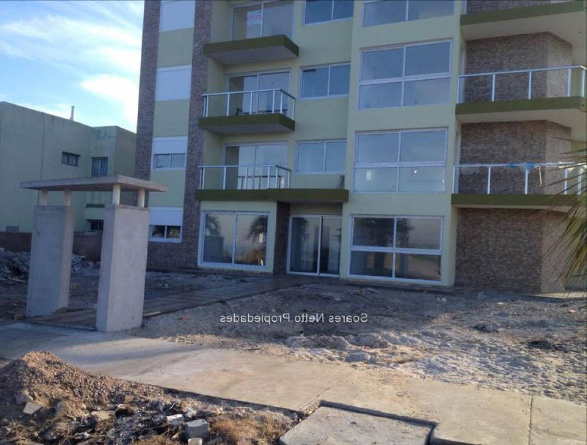 2 bedrooms Apartment in Canelones, Uruguay No. 8284