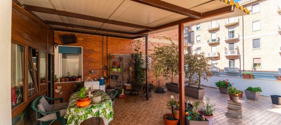 3 bedrooms Apartment in Turin, Italy No. 380315 2