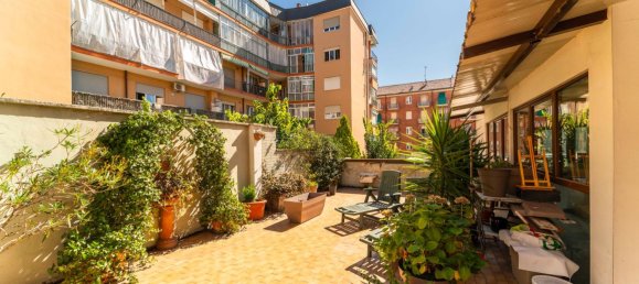 3 bedrooms Apartment in Turin, Italy No. 380315 16