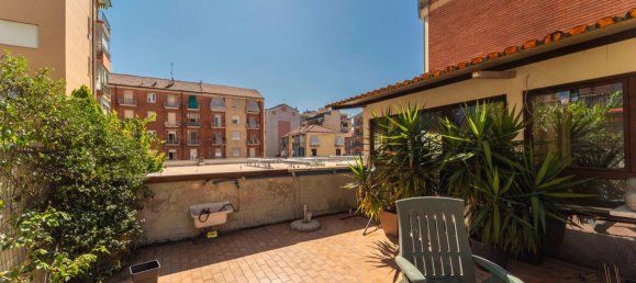 3 bedrooms Apartment in Turin, Italy No. 380315 20