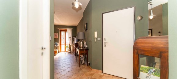 3 bedrooms Apartment in Turin, Italy No. 380315 5
