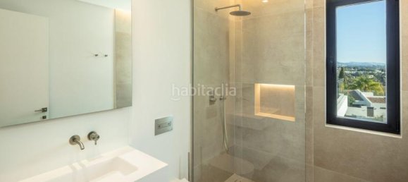 Villa de 5 dormitorios en Marbella, Spain No. 72742 30