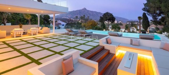 Villa de 5 dormitorios en Marbella, Spain No. 72742 24