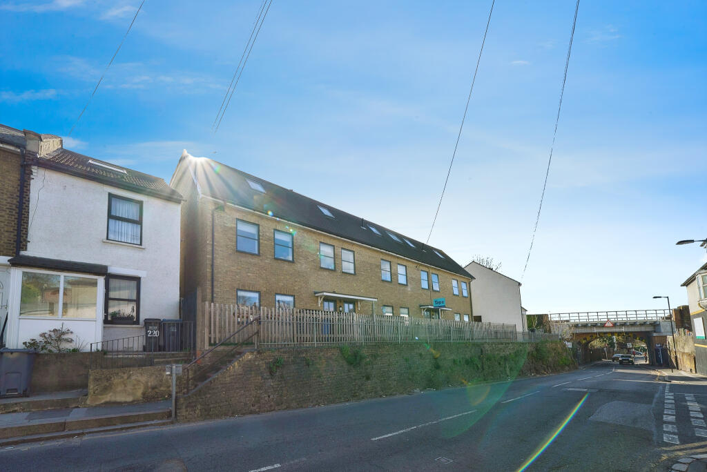 1 bedroom Apartment in South Croydon, United Kingdom No. 10879