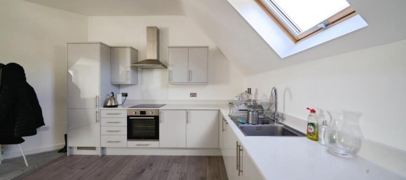 1 bedroom Apartment in South Croydon, United Kingdom No. 10879 4